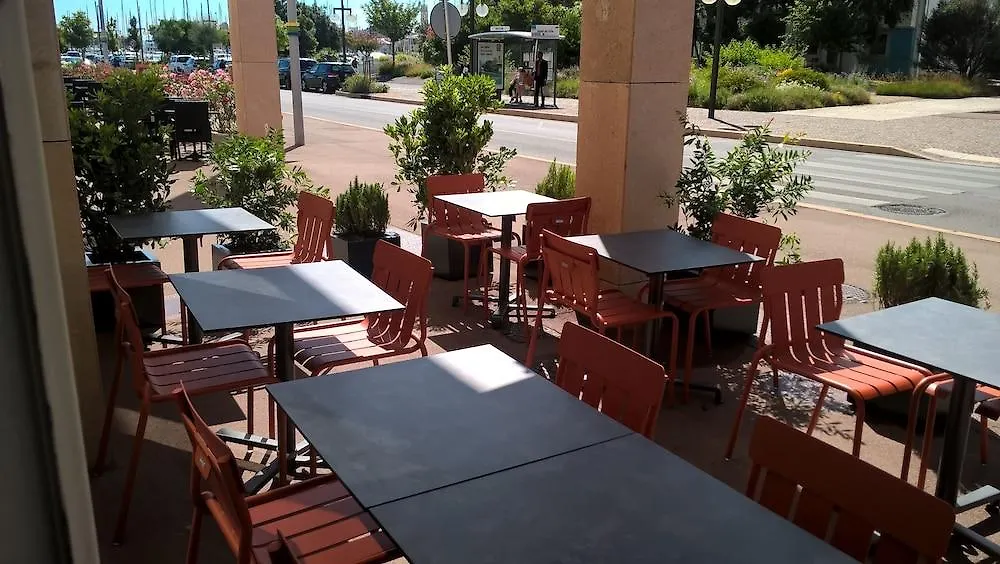 Hotel ibis Martigues Centre 3*,