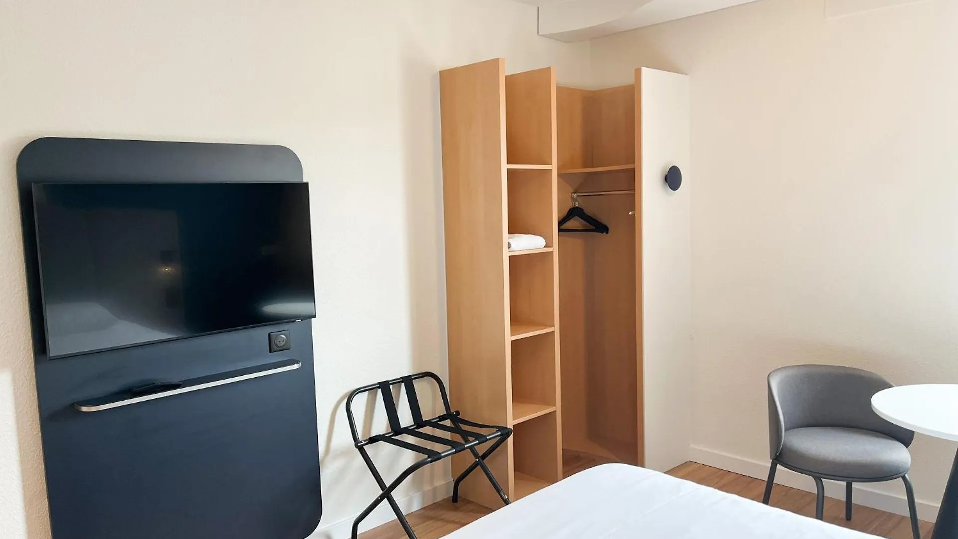 Hotel Ibis Martigues Centre 3*,