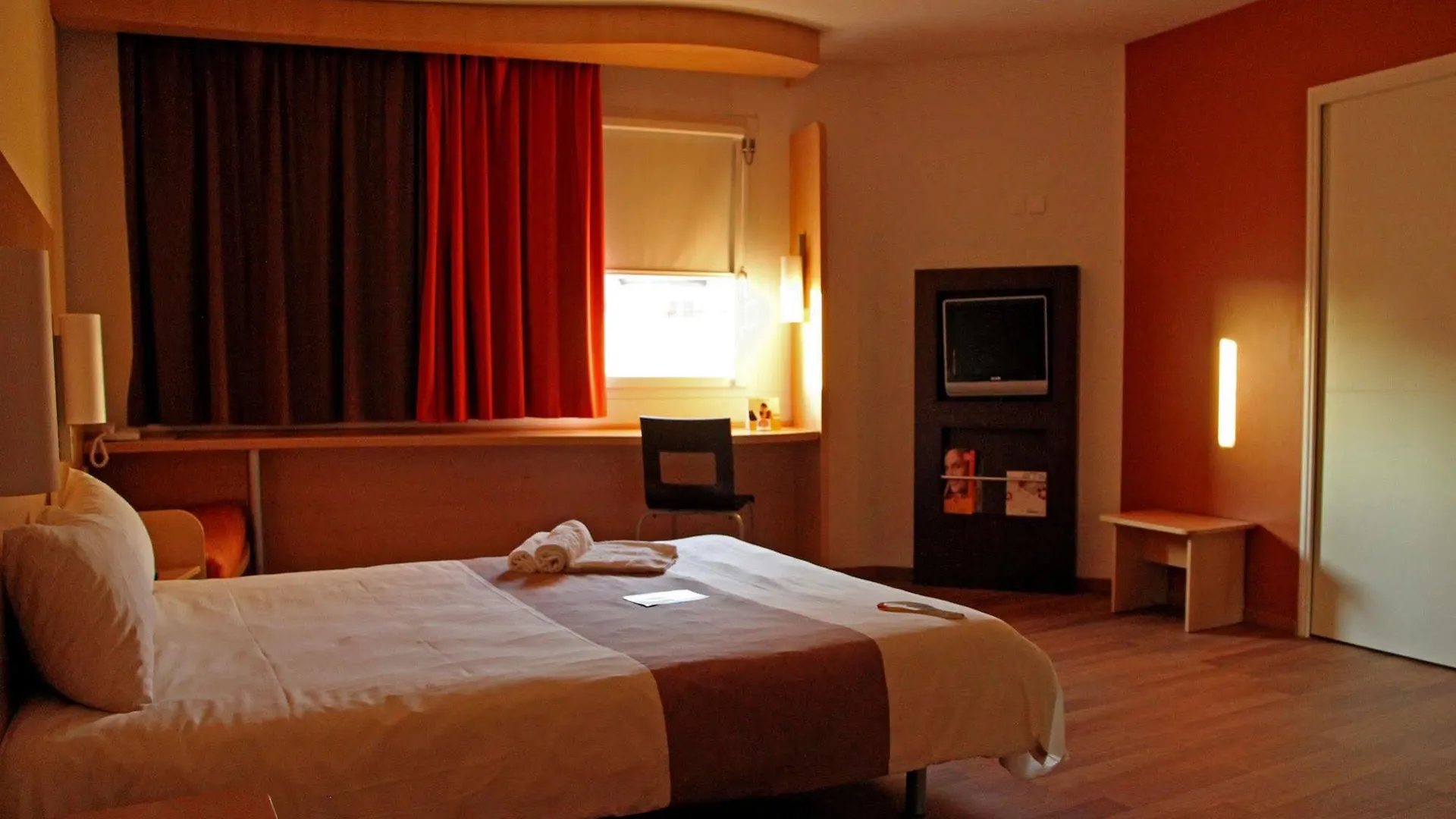 ***  Hotel Ibis Martigues Centre Francie